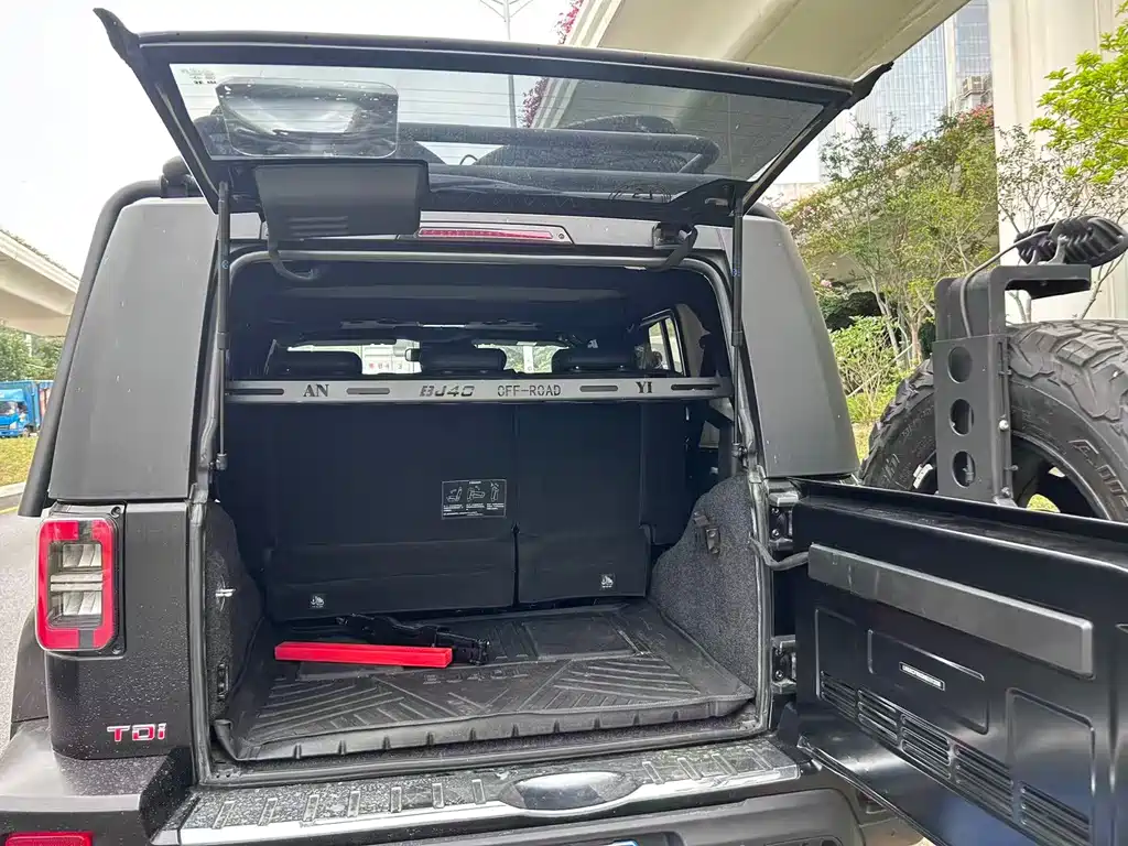 BAIC BJ40 2023 2.0D AT