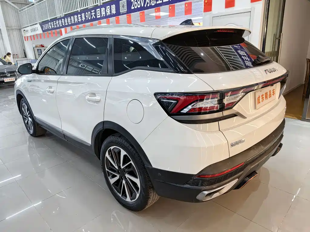 DONGFENG AX7