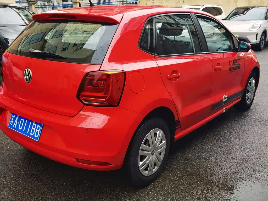Volkswagen Polo 2016 1.4L MT