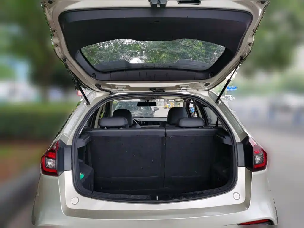 Geely Vision X3 — миниатюра 10
