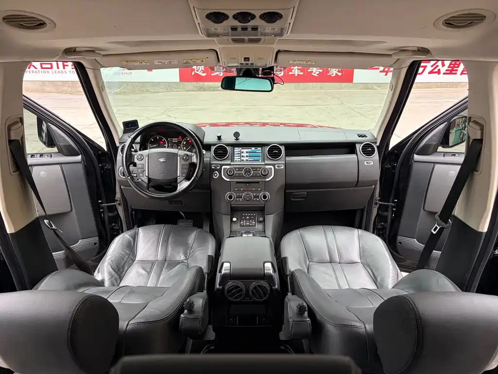 Land Rover Discovery — миниатюра 7