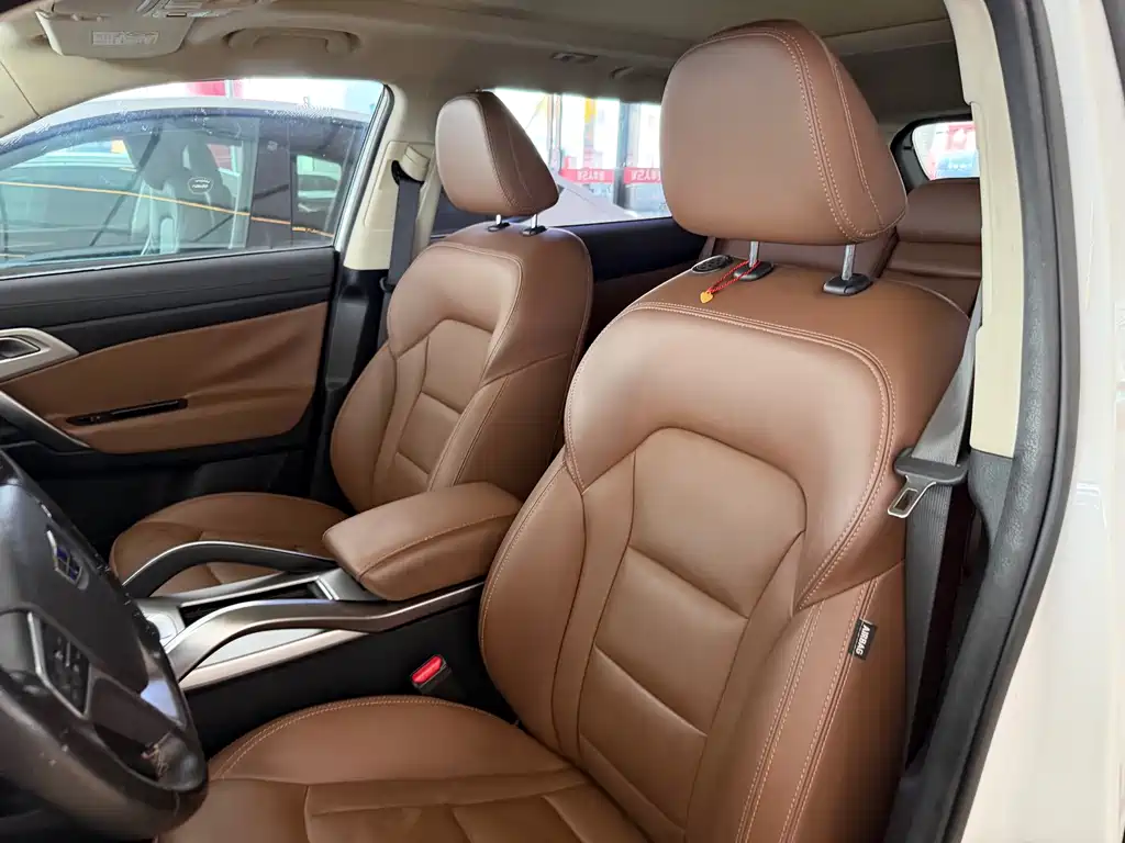 Geely Boyue — миниатюра 15
