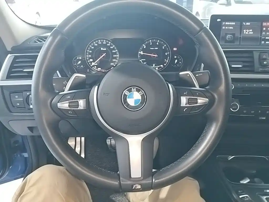 BMW 3 Series — миниатюра 11
