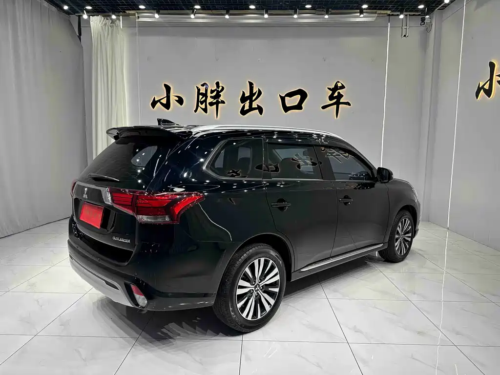 Mitsubishi Outlander — миниатюра 4