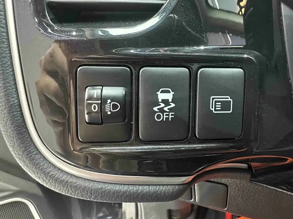 Mitsubishi Outlander — миниатюра 9
