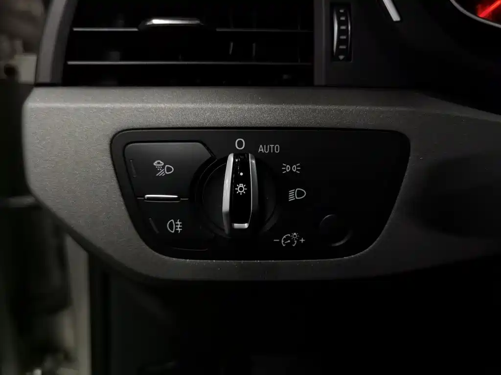 Audi A4L — миниатюра 21