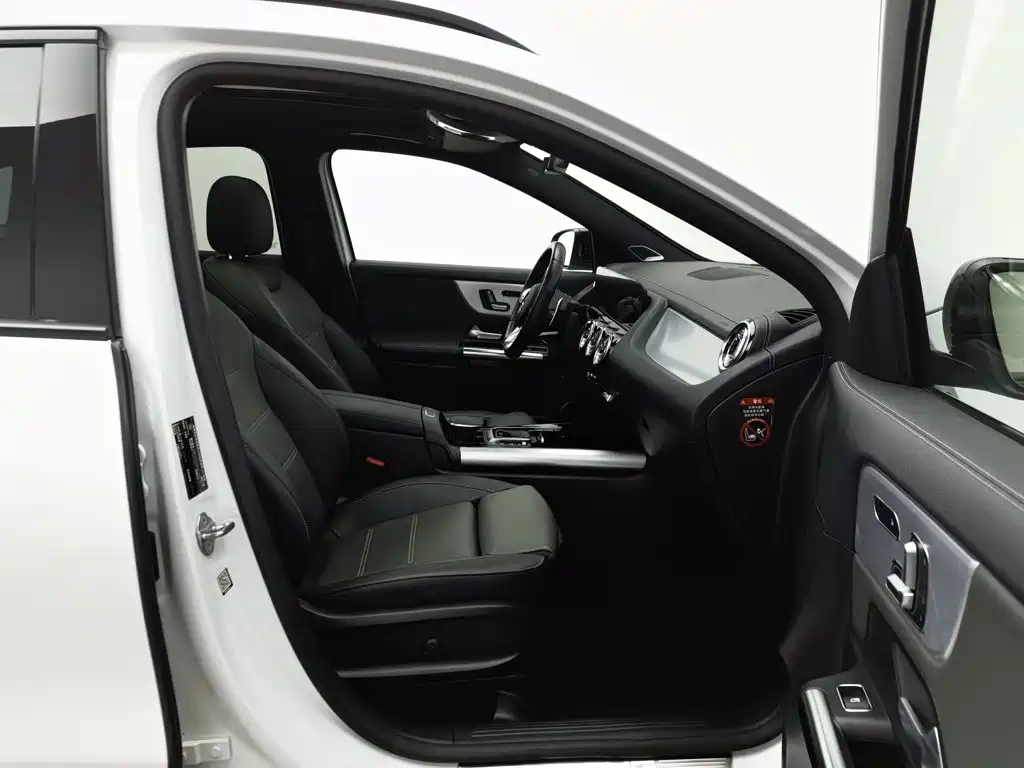 Mercedes-Benz GLA AMG — миниатюра 23