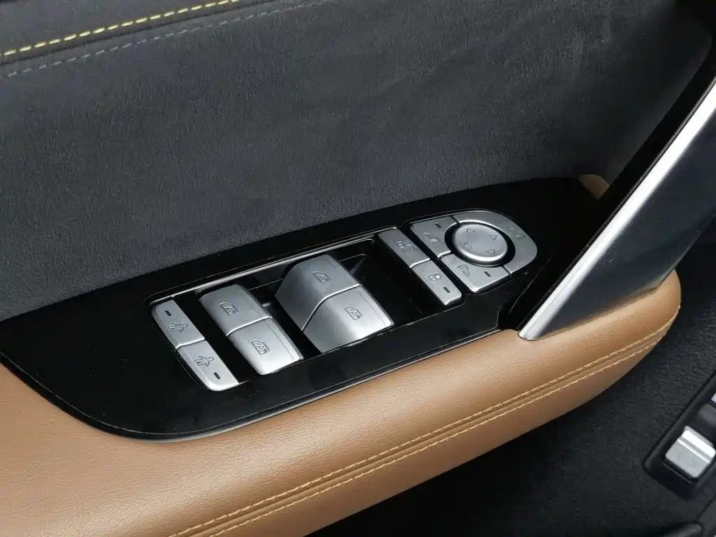 BYD Tang New Energy — миниатюра 9
