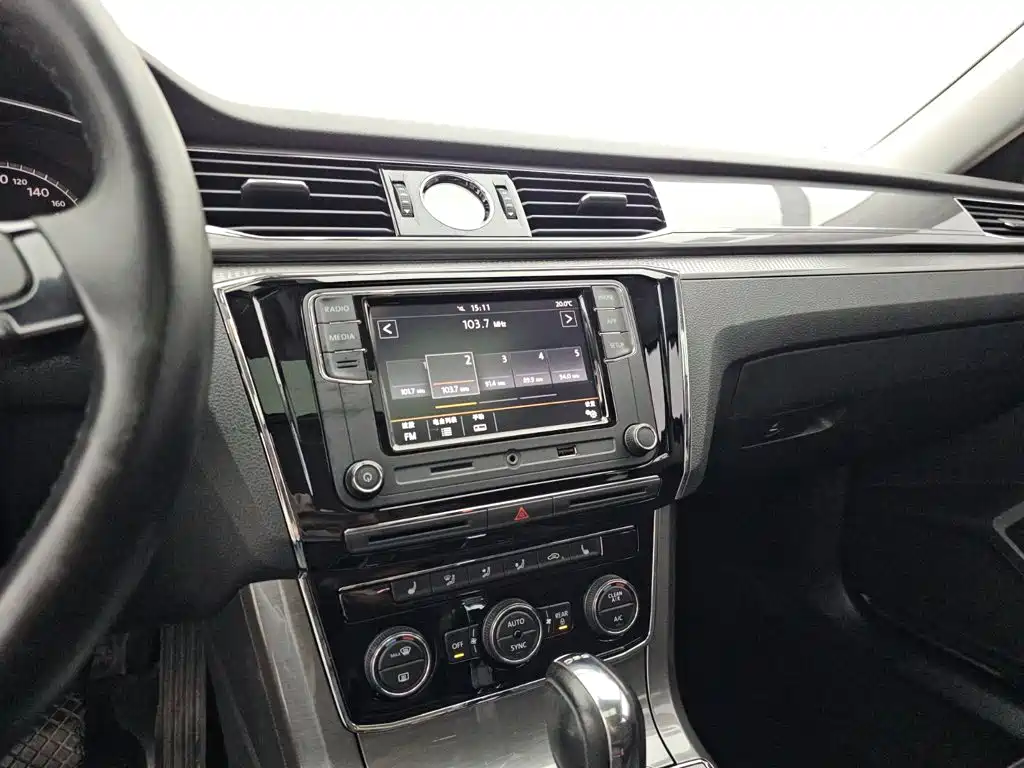 Volkswagen Passat — миниатюра 10