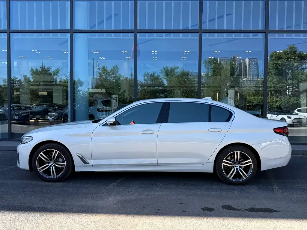 BMW 5 Series 5 2022 530Li Lead Luxury