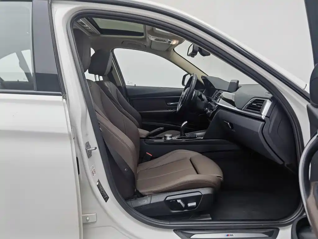 BMW 3 Series — миниатюра 23