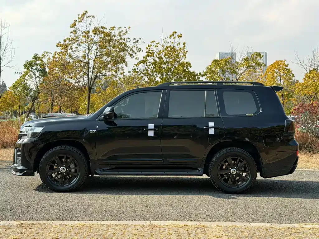 Toyota Land Cruiser 2020 4.0L AT