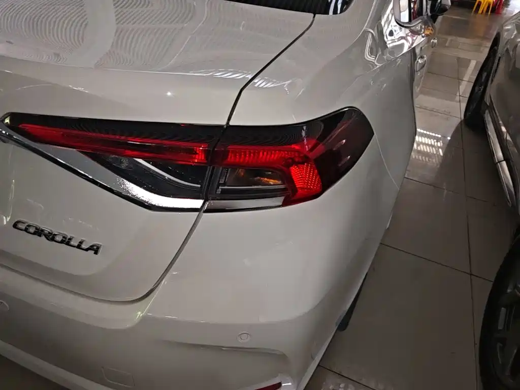 Toyota Corolla — миниатюра 8