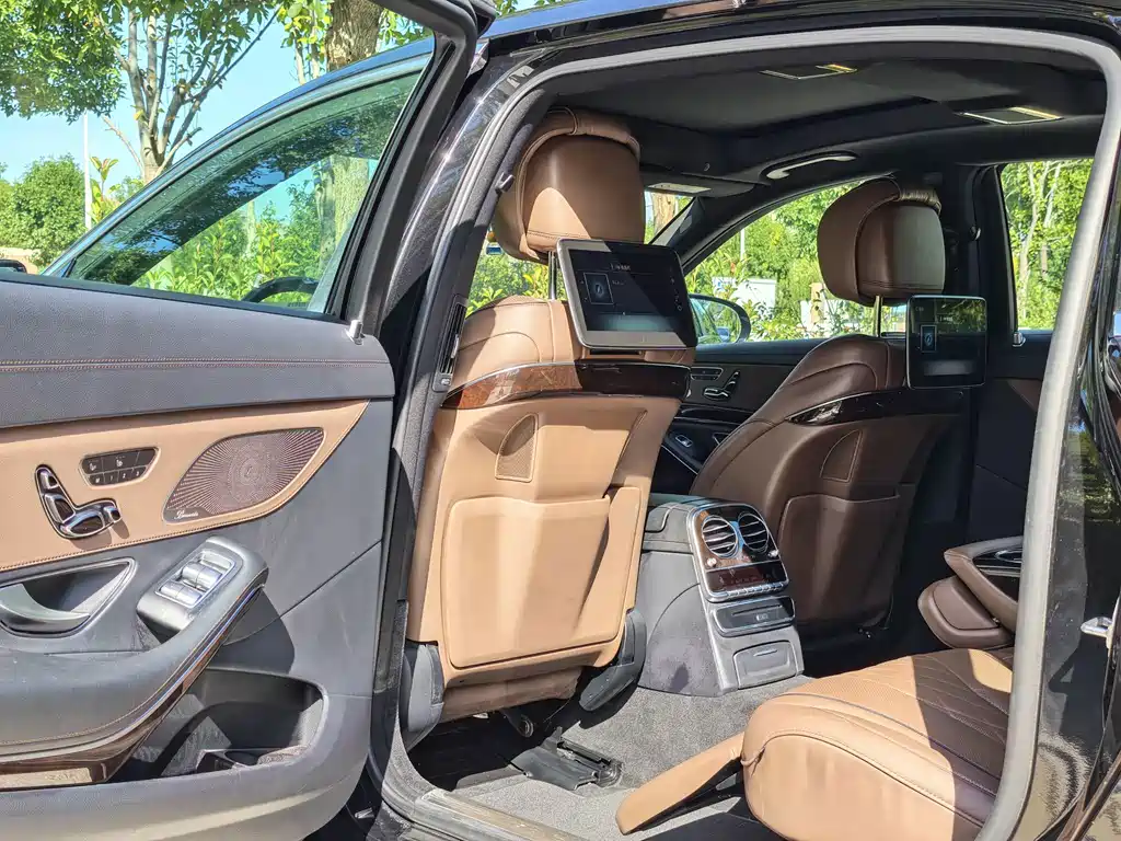 Mercedes-Benz S-Class — миниатюра 8