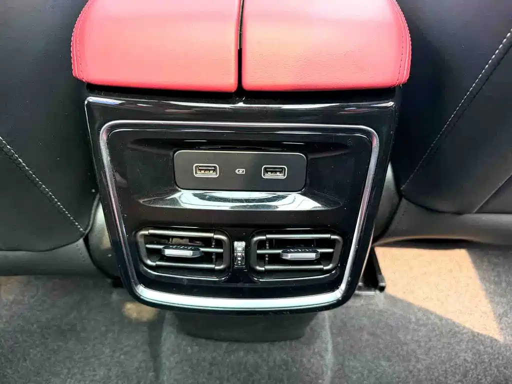 Jetour X70 PLUS 1.5T DCT Brave PLUS 5 seats, фото 12