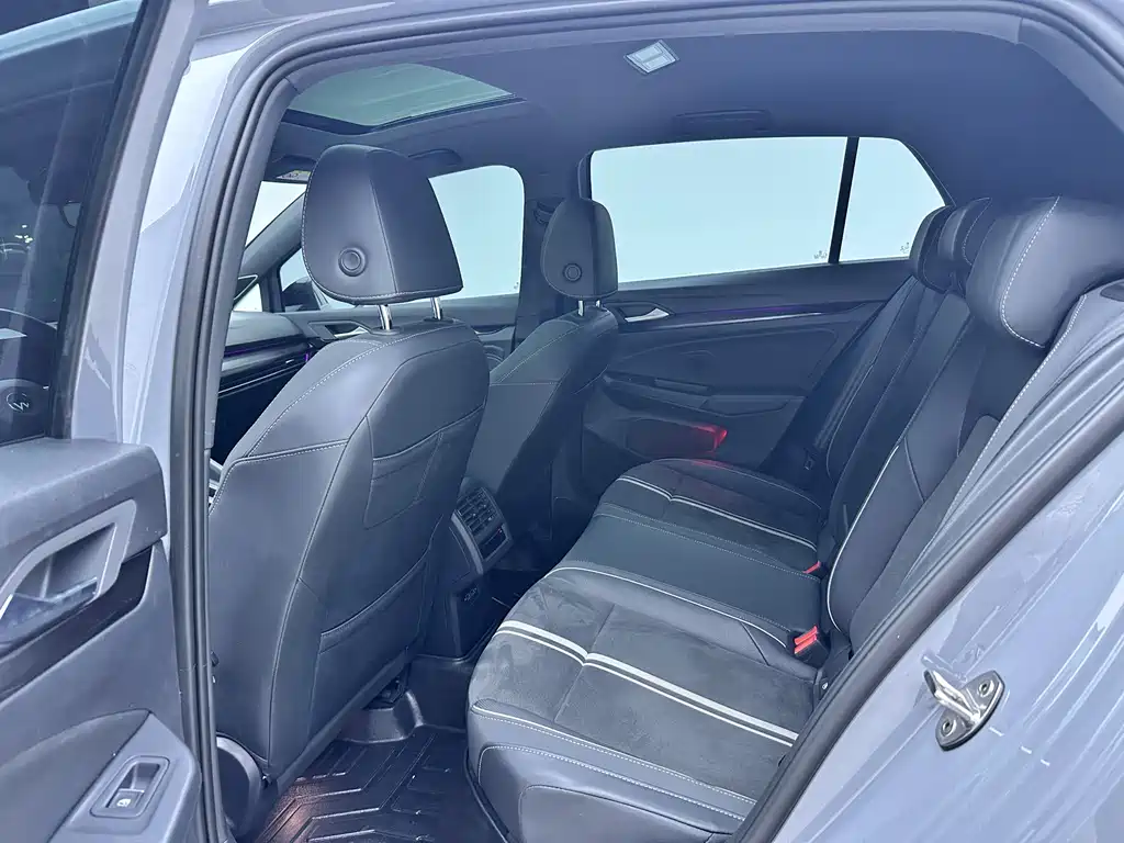Volkswagen Golf — миниатюра 8