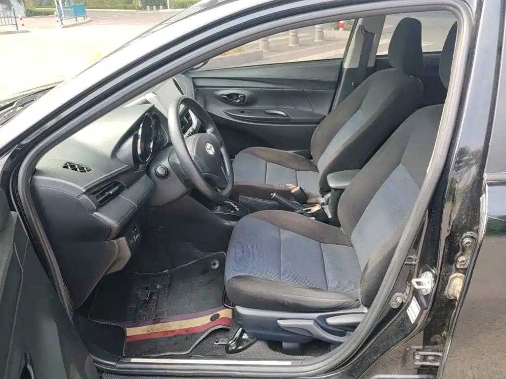 Toyota Yaris L — миниатюра 15