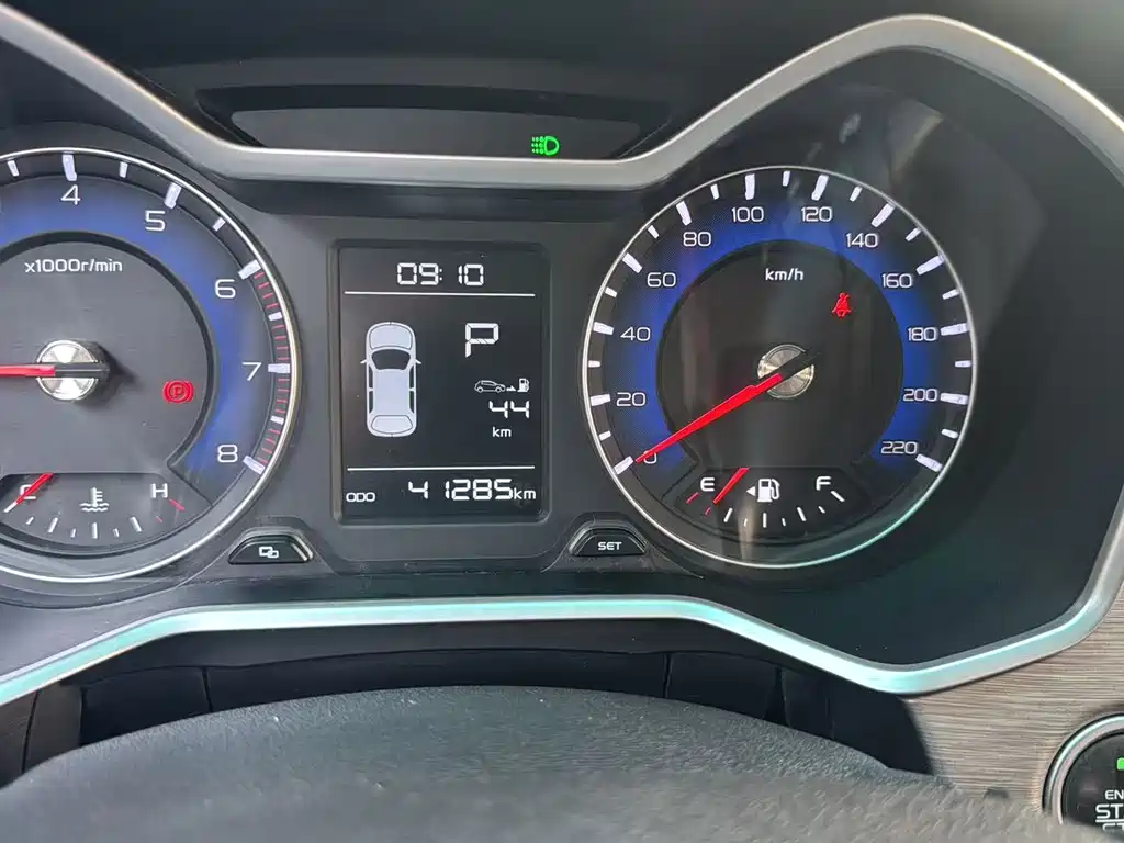 Geely Vision X3 — миниатюра 12