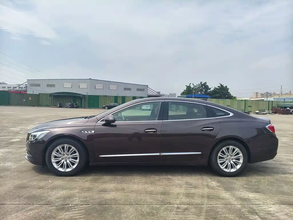 Buick LaCrosse — миниатюра 7