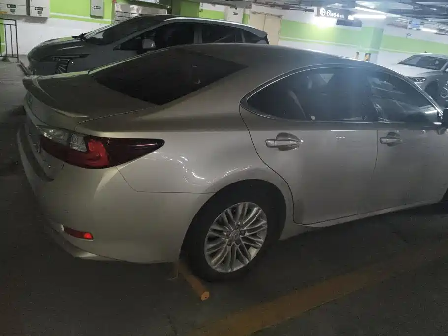Lexus ES — миниатюра 3