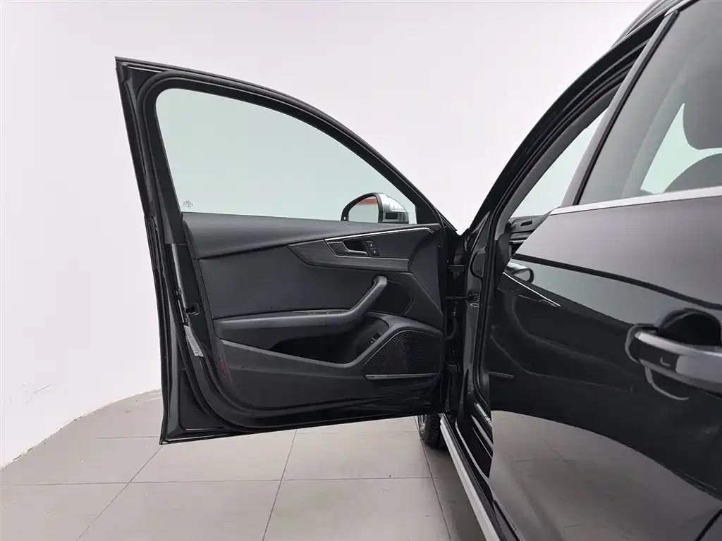 Audi A4 2022 allroad quattro