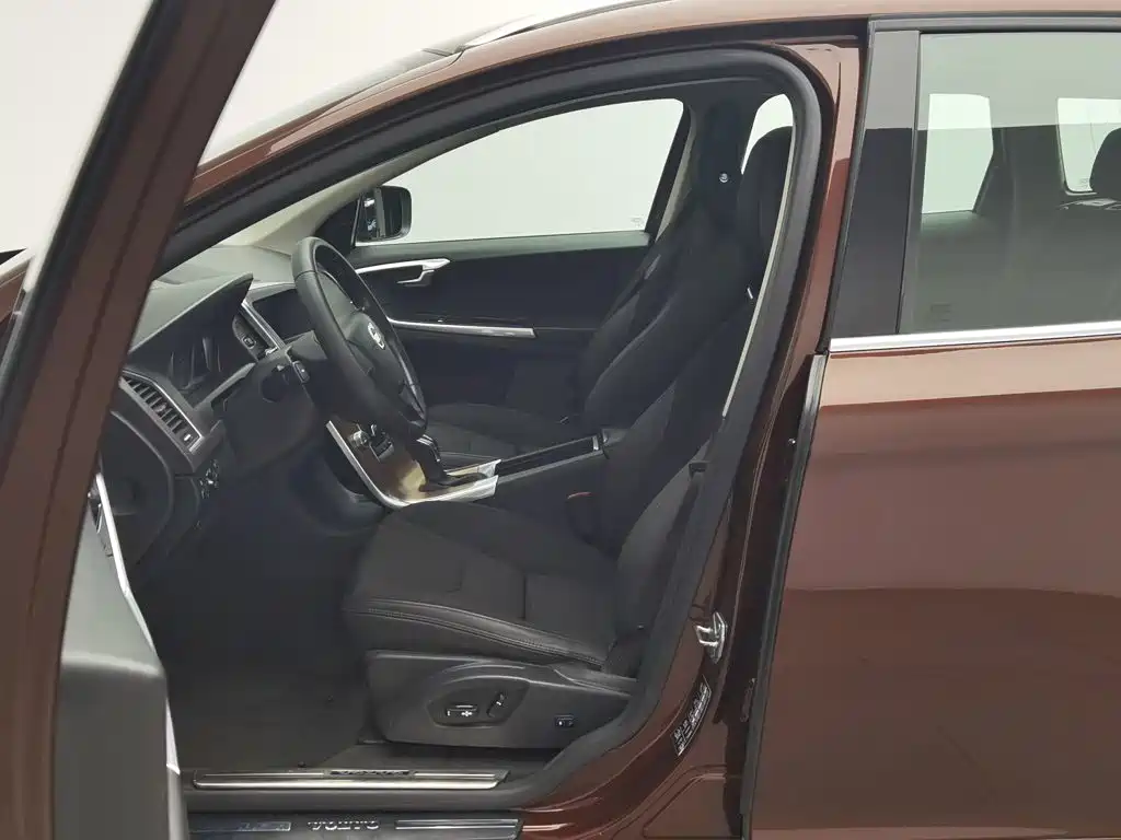 Volvo XC60 — миниатюра 10