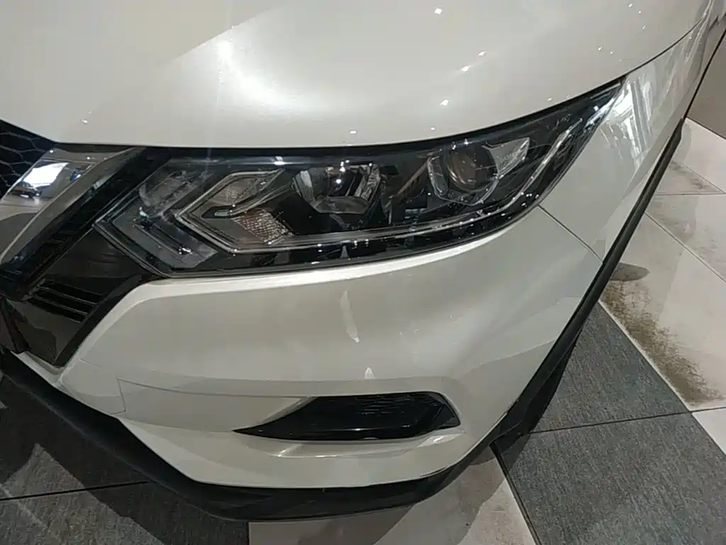 Nissan Qashqai — миниатюра 24