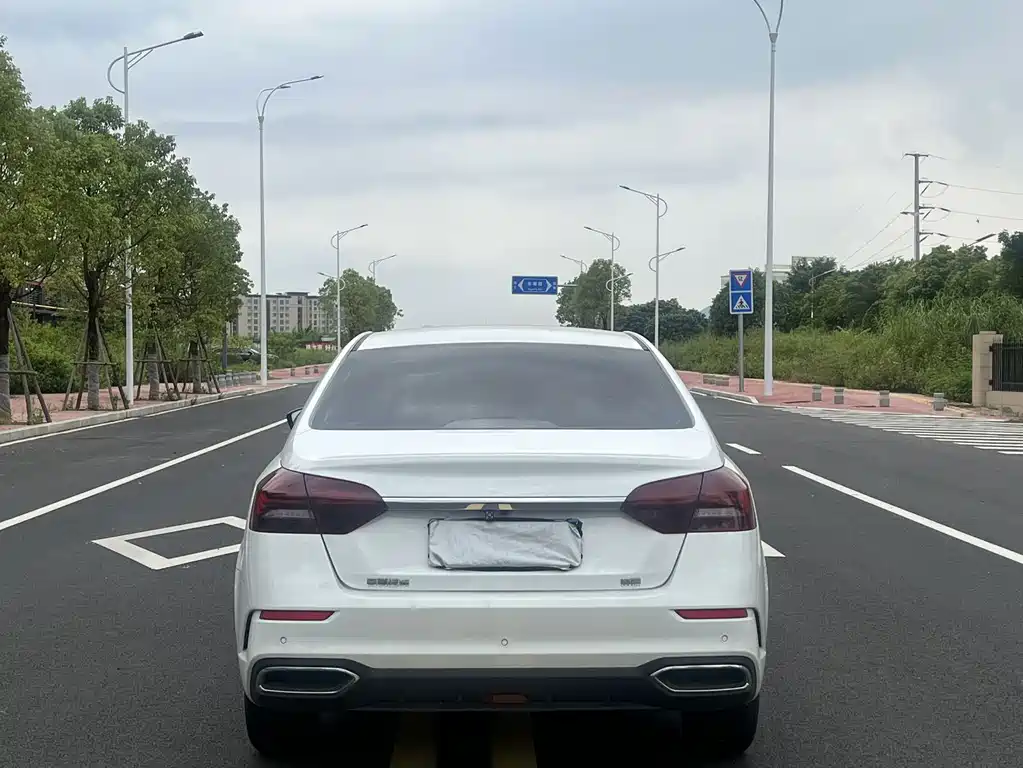 Geely Emgrand — миниатюра 8