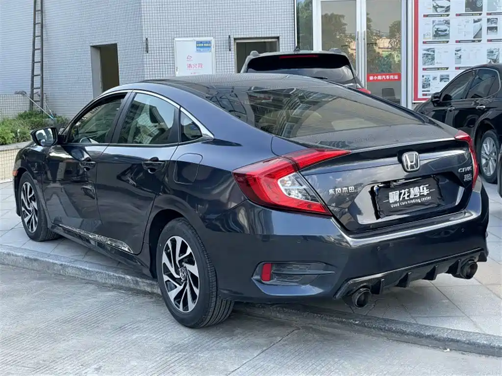Honda Civic — миниатюра 8