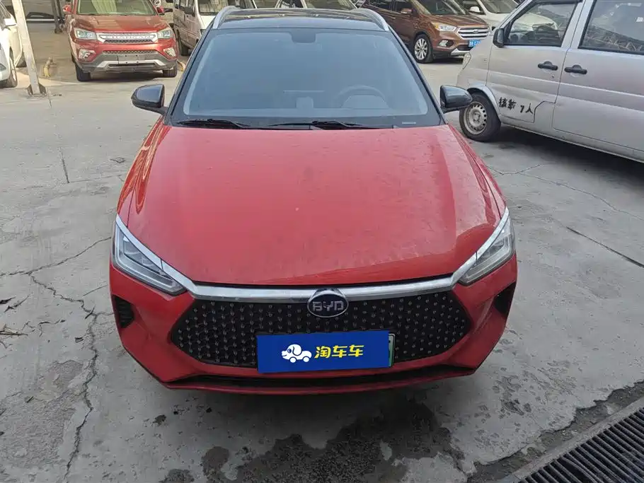 BYD E2
