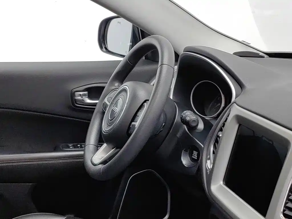 Jeep Compass — миниатюра 22