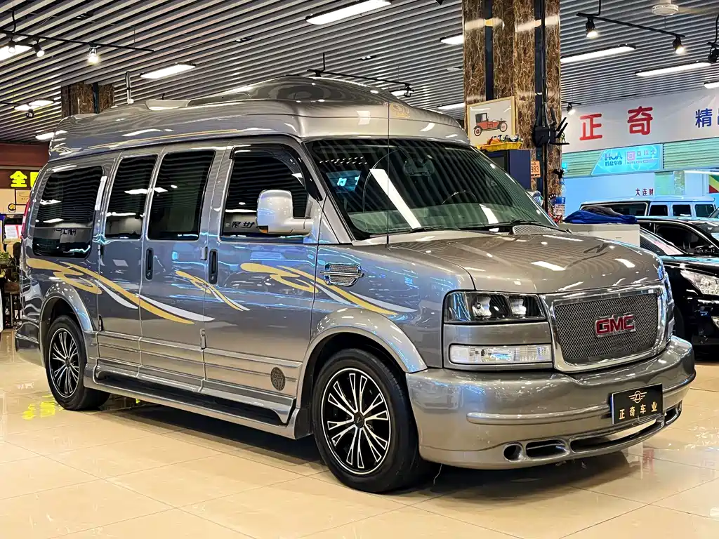 GMC Savana