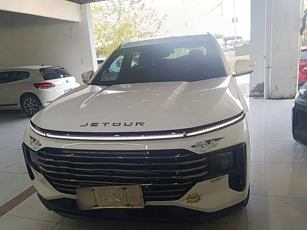 Jetour Jetour X70 PLUS 1.5 л 2024 г. Белый, пробег 23900 км