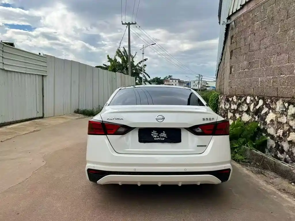 Nissan Teana — миниатюра 4