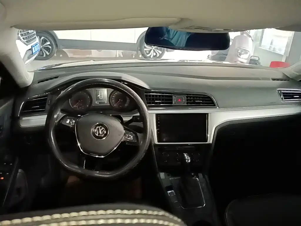Volkswagen Lamando — миниатюра 10