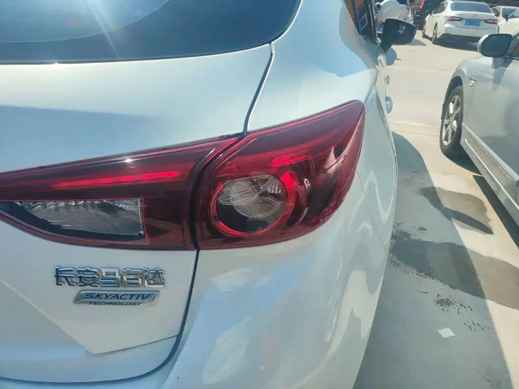 Mazda 3 Axela — миниатюра 8