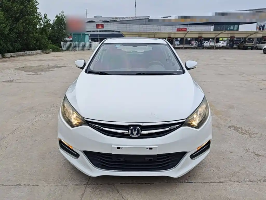 Changan Eado XT — миниатюра 3