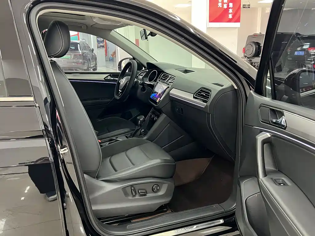 Volkswagen Tiguan L — миниатюра 4