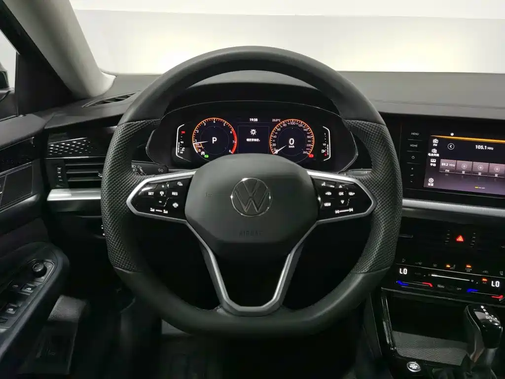 Volkswagen Passat — миниатюра 11