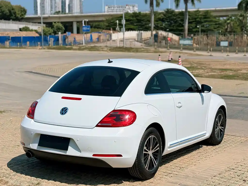 Volkswagen Beetle — миниатюра 6