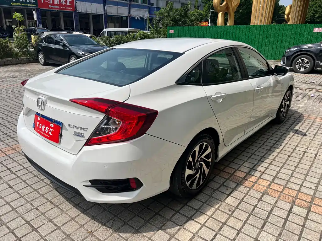 Honda Civic — миниатюра 7