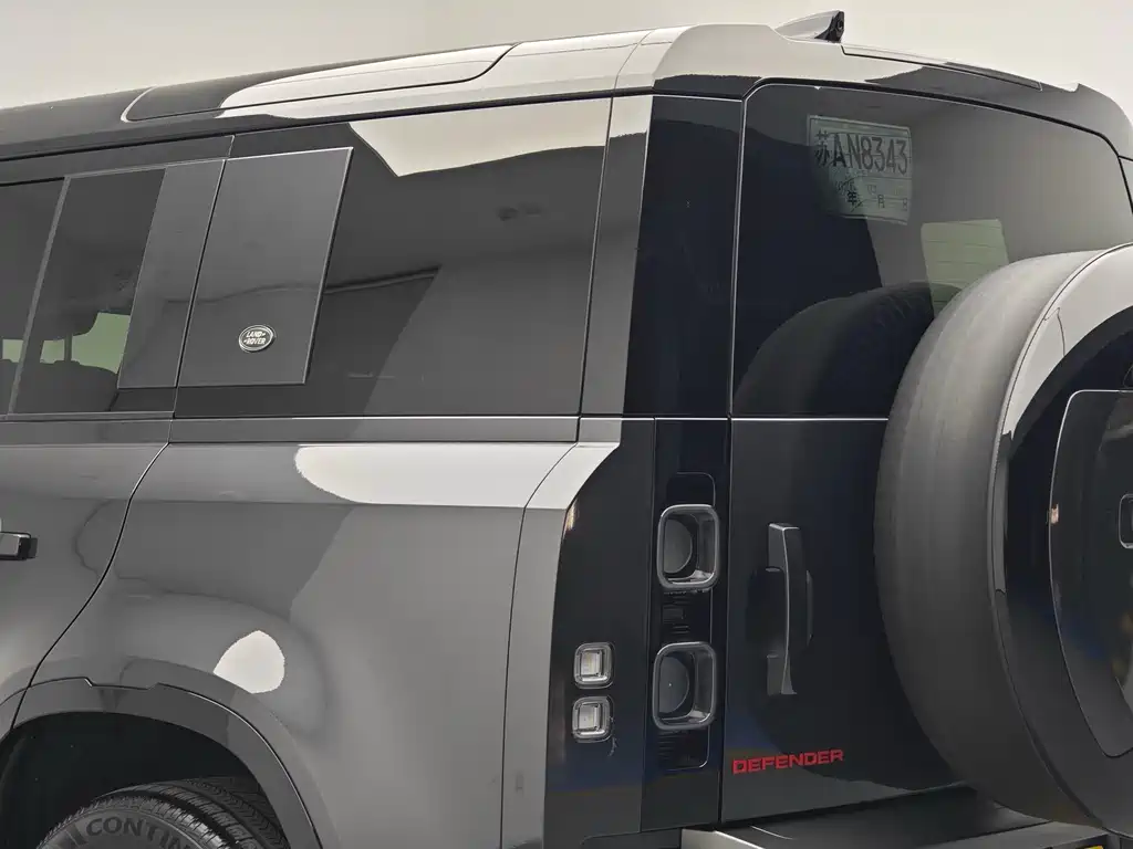 Land Rover Defender — миниатюра 13