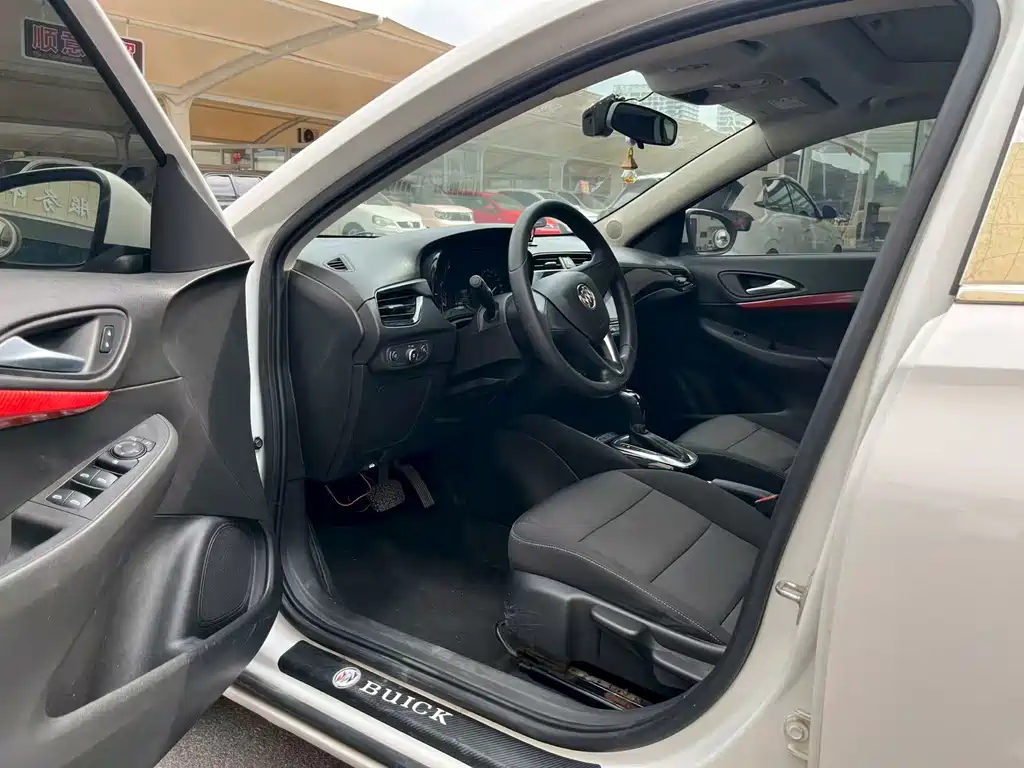 Buick Excelle — миниатюра 4
