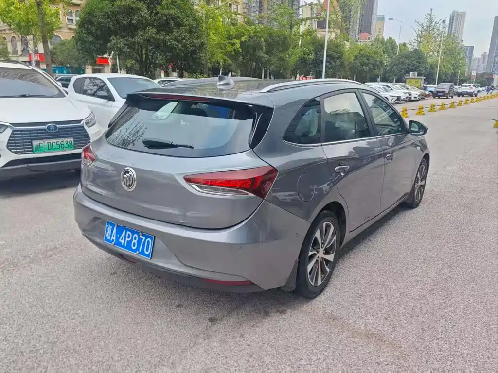 Buick Excelle — миниатюра 9