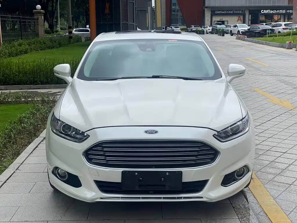 Ford Mondeo 2013 2.0L GTDi200 Fashion