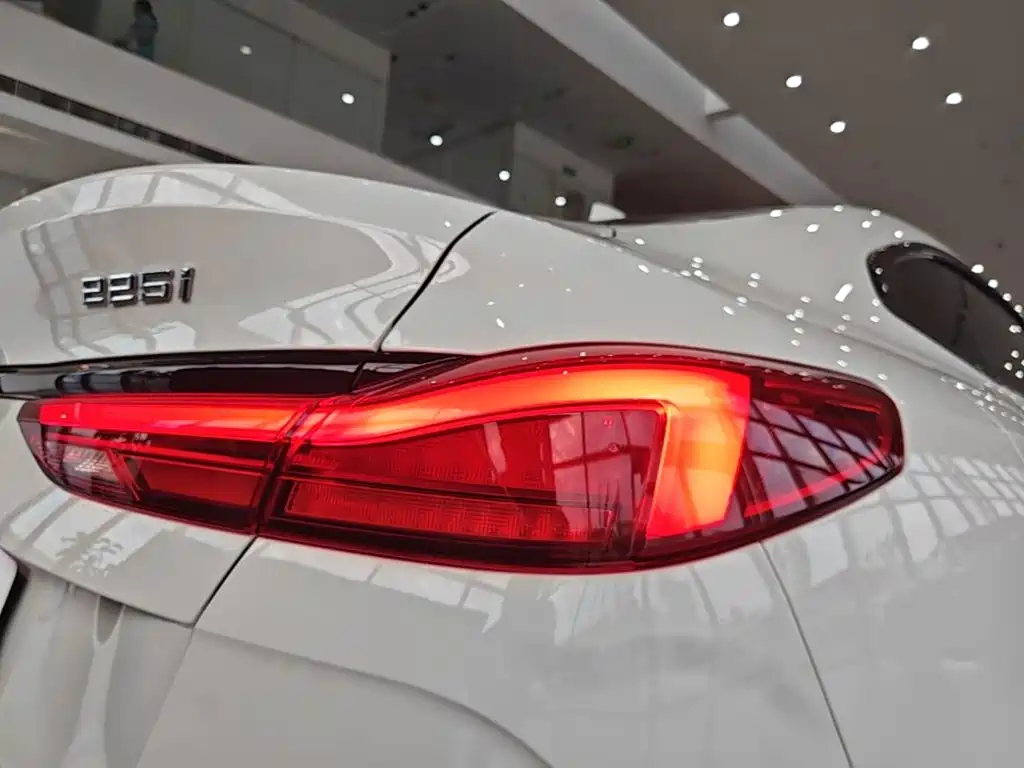 BMW 2 Series (Import) — миниатюра 8