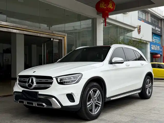 MERCEDES-BENZ GLC