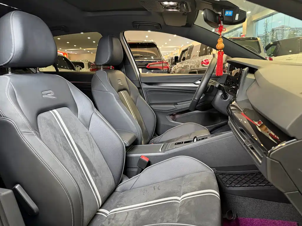 Volkswagen Golf — миниатюра 13