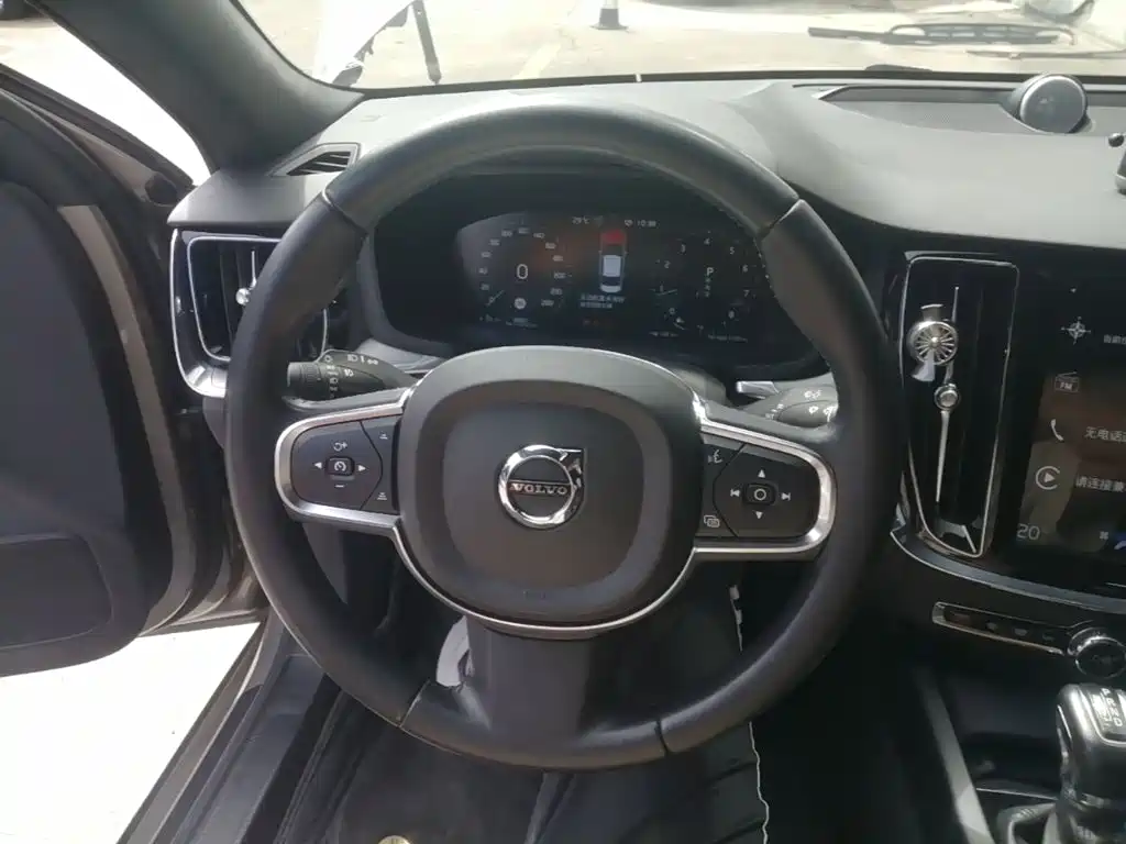 Volvo S60 — миниатюра 11