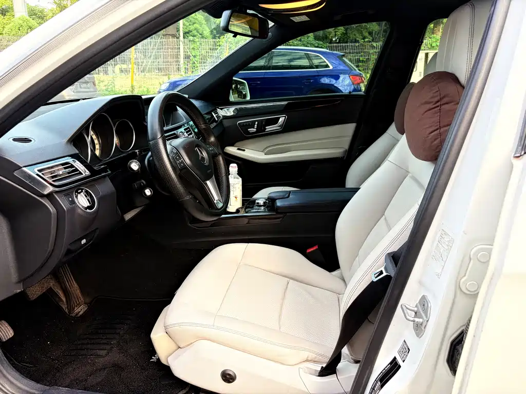 Mercedes-Benz E-Class — миниатюра 6